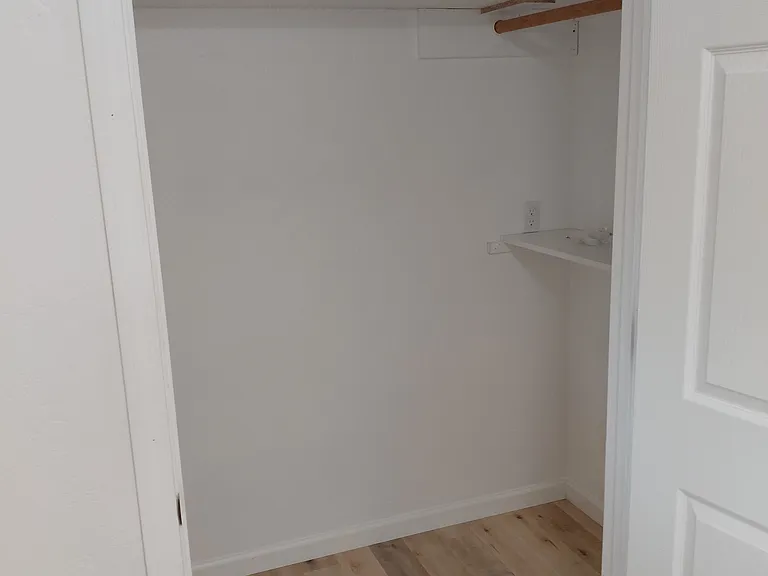 411 SW Westholm Ave — Photo 15