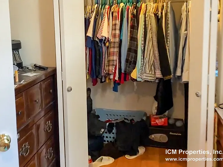 2730 N Wayne Ave #CH2 — Photo 3
