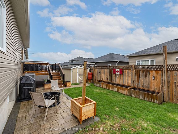 4th image of 1224 Carfa Cres