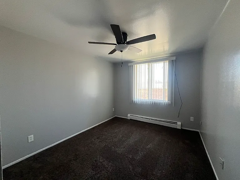 Dolson Arms Apartments — Photo 18