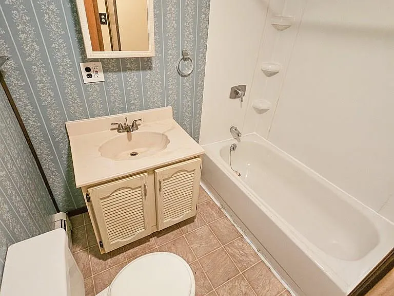 520 Vickroy Ave — Photo 9
