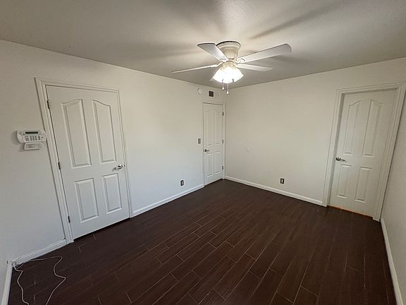 3rd image of 1517 S Thomas Ct