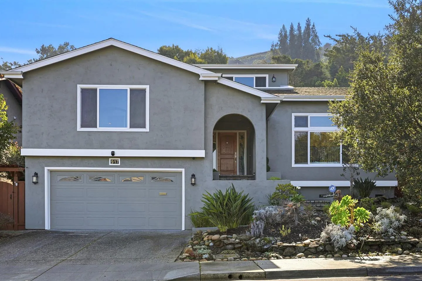 917 Anita Ave photo 1