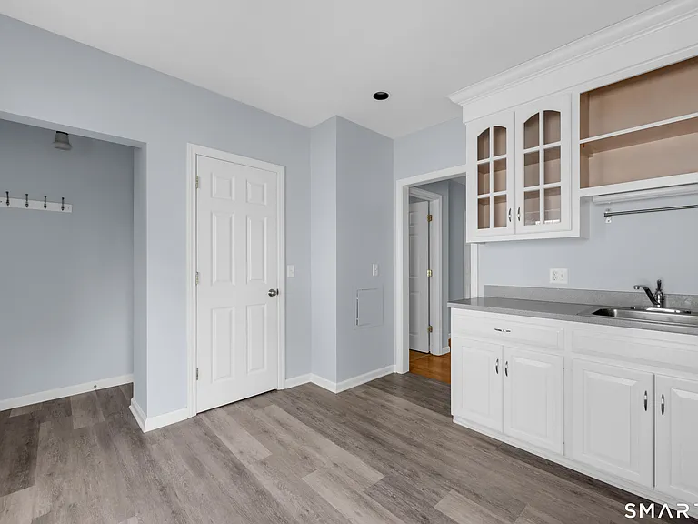 74 Bull Ave #1 — Photo 4