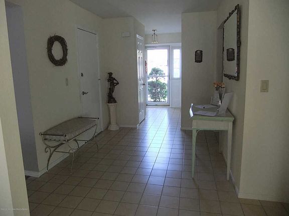 2nd image of 79 Woodshill Dr N