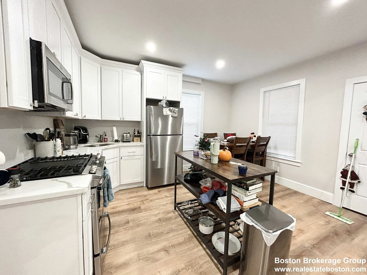 2 bed, $3,000 — Photo 3