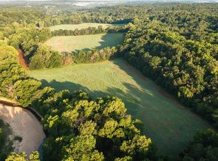 114 Crabtree Ln, Iberia, MO 65486