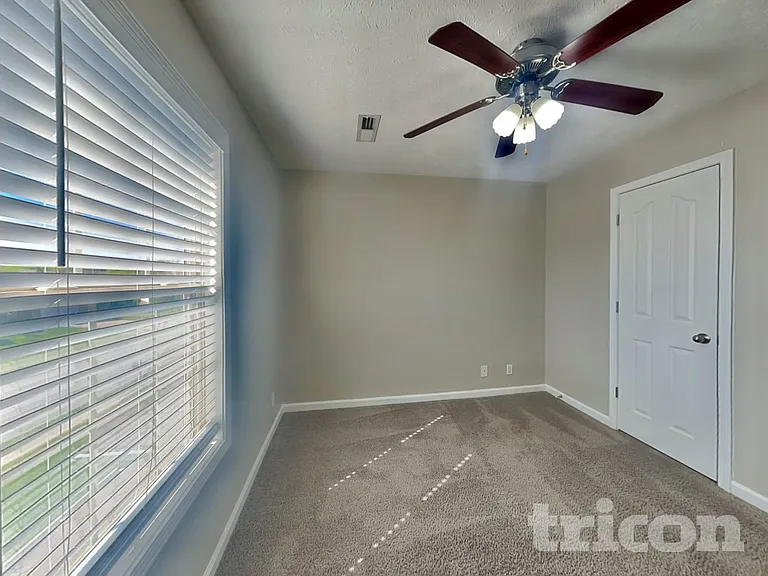 629 Wolfchase Dr — Photo 9
