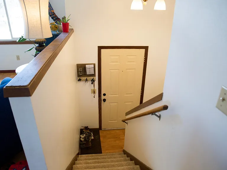 1317 S Thompson Dr — Photo 3