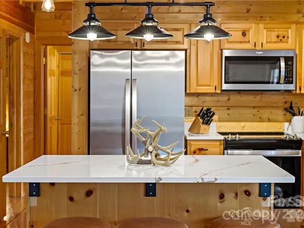 552 Lake Rd, Old Fort, NC 28762
