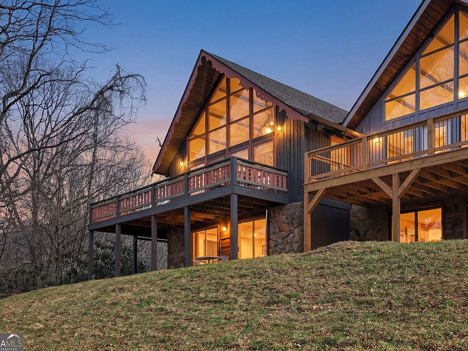 1st image of 3 Berkshire Ln #5