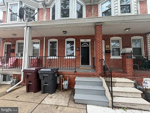 2nd image of 915 Anchorage St