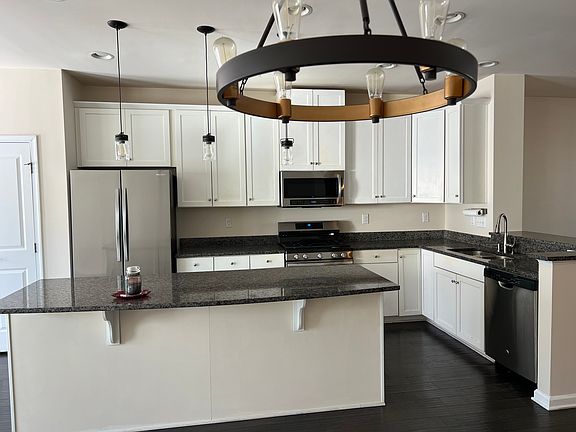 2nd image of 11909 Shire Walk Trl