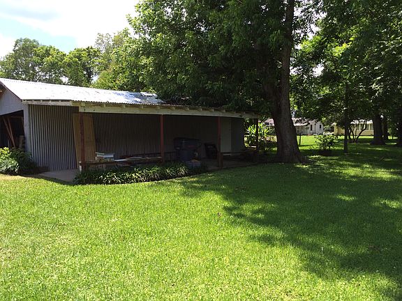 4th image of 907 Janis St