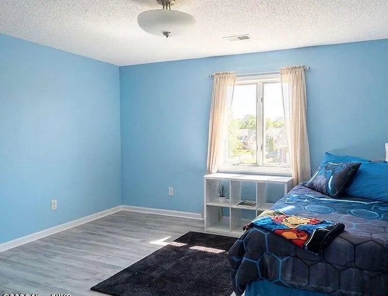 1409 Wooster St — Photo 21