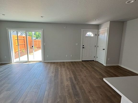 4th image of 150 Seroba Cir #156-2