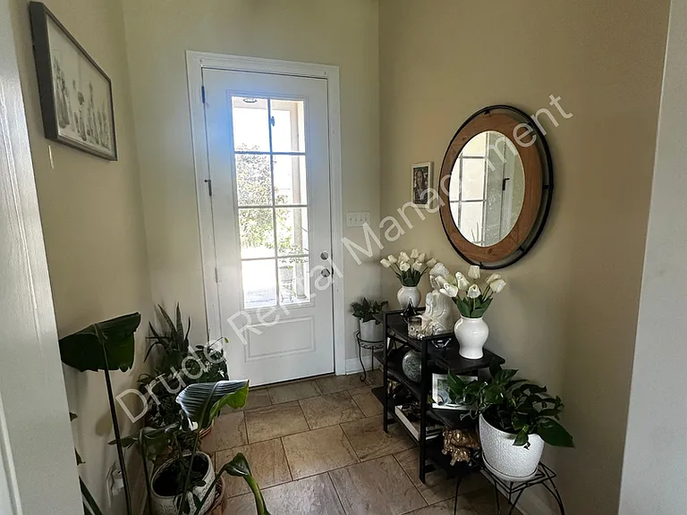 20340 Thornwood Dr — Photo 4