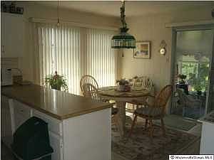 5th image of 27 Bonaire Dr