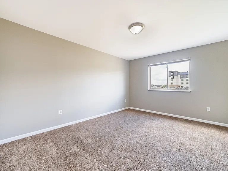 612 Madison St #12 — Photo 6