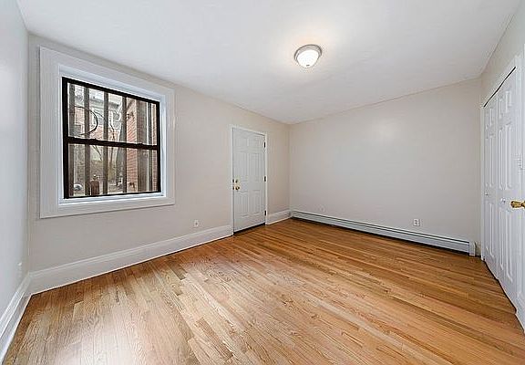 5th image of 454 Greene Ave #1
