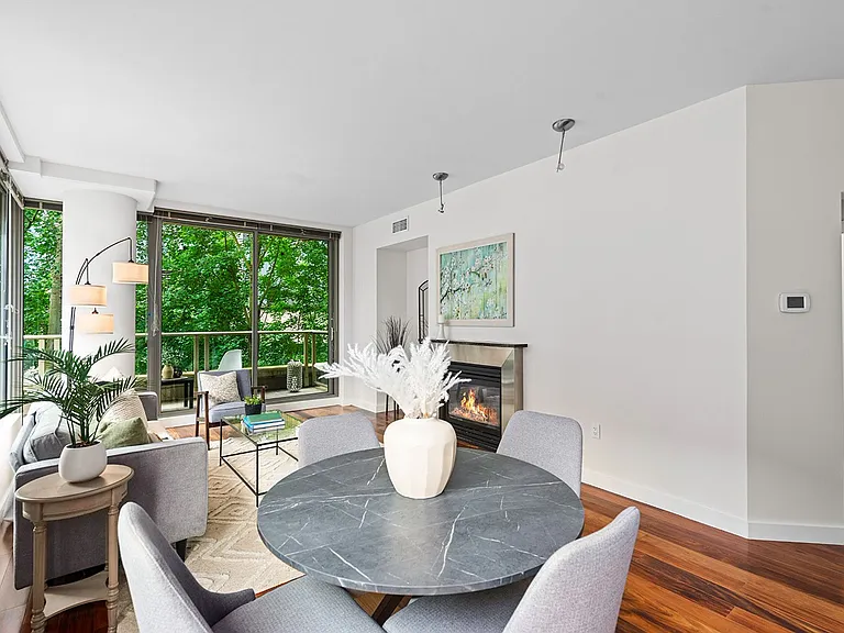910 Lenora St #S403 — Photo 8