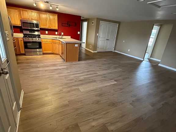 2nd image of 2407 Saratoga Ave