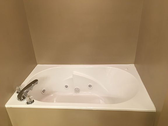 Spa tub in master