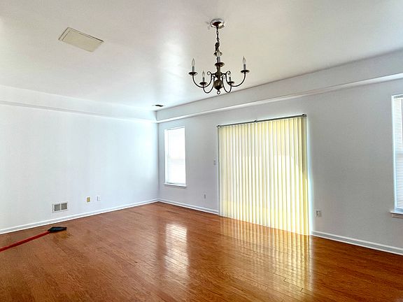 2nd image of 191 Sea Grass Ln Floor 1