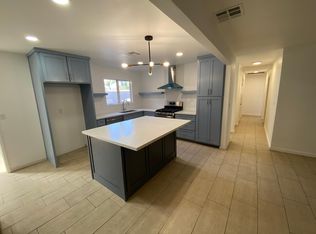 9812 Sycamore Ave, Fontana, CA 92335