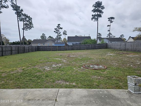 2nd image of 410 Bristol Lane