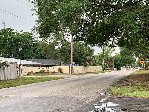 4th image of 8602 Huron Ct