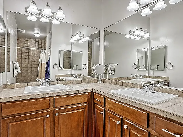 5444 Dtc Pkwy — Photo 12