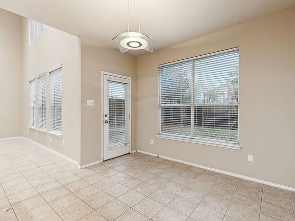 4th image of 1591 Bradford Trace Dr
