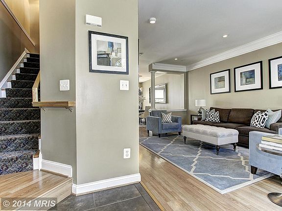 2nd image of 922 Havencrest St