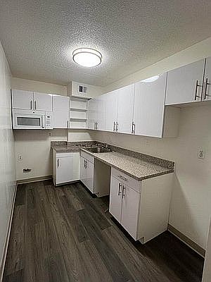 5th image of 142-19 Barclay Ave #4