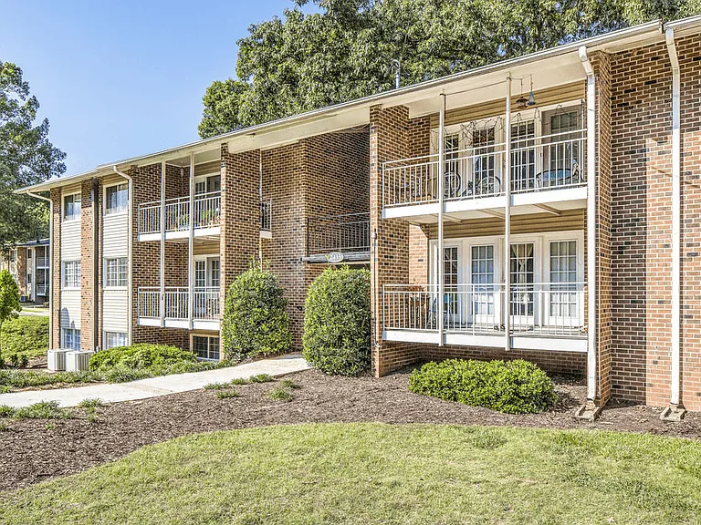 Grand Arbor Reserve Apartment Homes — Photo 30