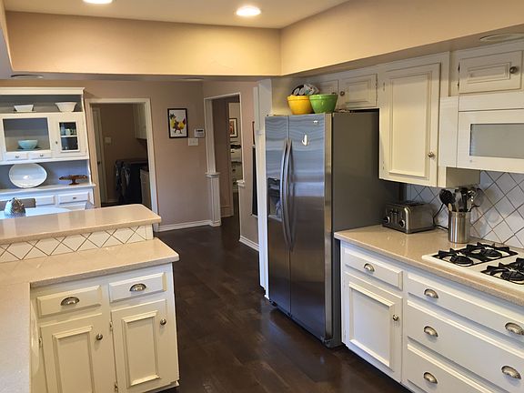 4th image of 9109 Loma Vista Dr