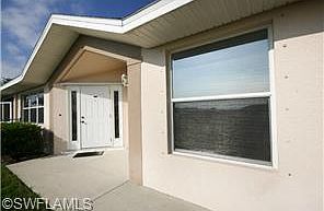 4th image of 906 NE 15th Ln