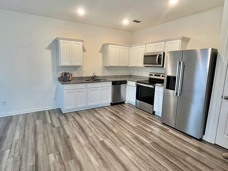 173 Swindon Dr — Photo 18