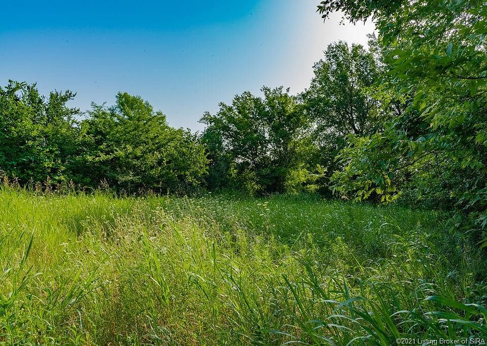 1st image of 206 Pebble Brook Dr