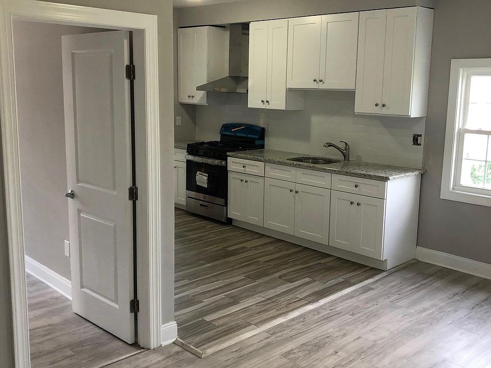 1st image of 27 Emmet St Floor 2