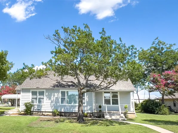 832 N Main St, Muenster, TX 76252