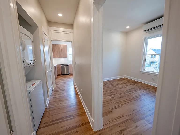 1458 W Foster Ave #1 — Photo 13