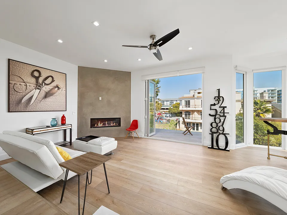 3511 Grand Canal #102