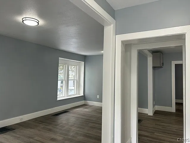 4 bed, 2.0 bath, 1656 sqft, $2,600 — Photo 4