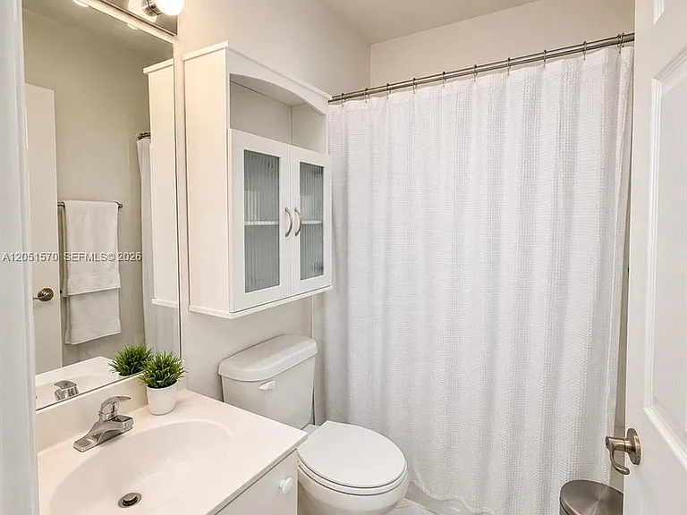 5724 NW 112th Pl #5724 — Photo 13