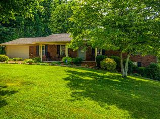 2628 Hoover Dr, Morristown, TN 37814