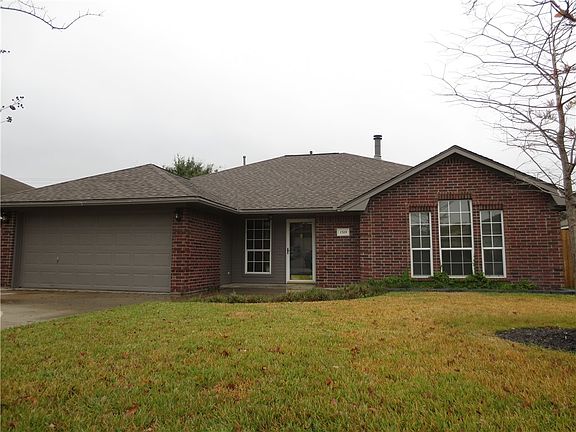 2nd image of 1519 Strasburg Cir