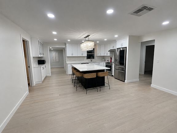 2nd image of 2028 Princeton Ave