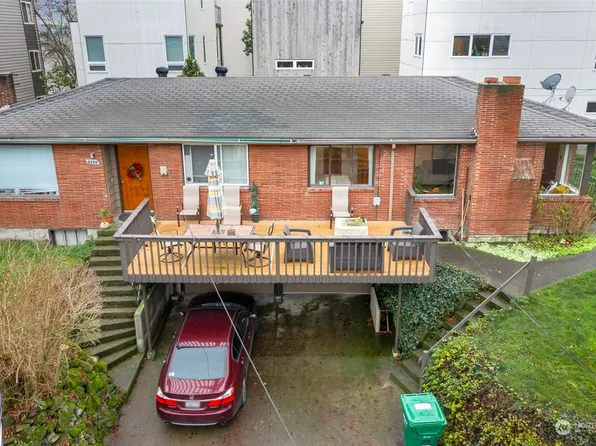 2218 & 2220 Thorndyke Avenue W, Seattle, WA 98199